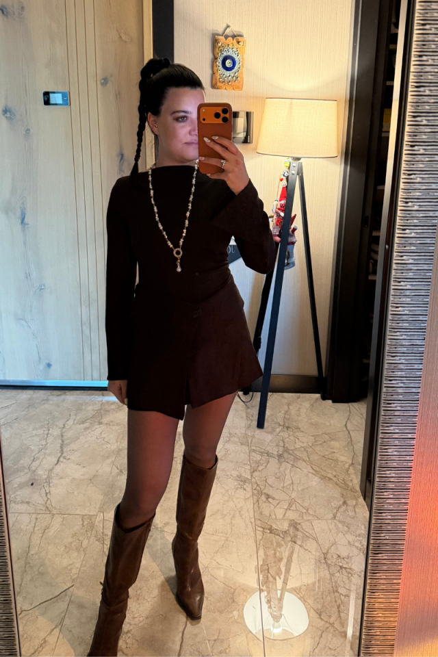 Kahverengi Etek Parça Detaylı Mini Elbise