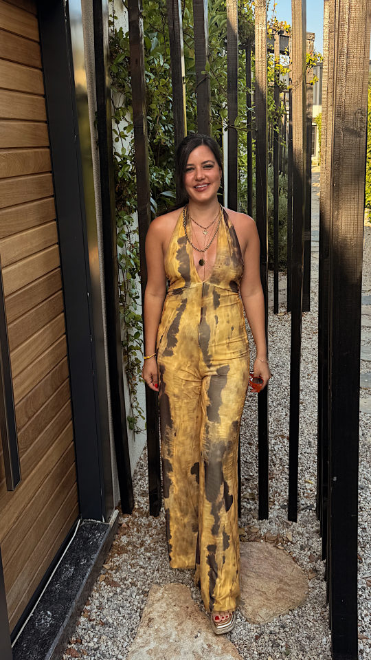 Batik Desenli Sırt Dekolteli Tulum