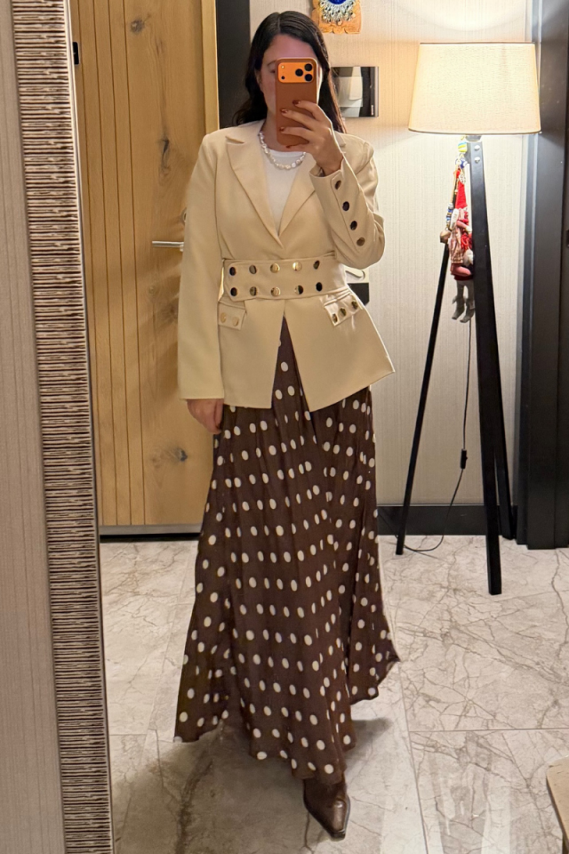 Gold Düğme Detaylı, Kemerli Blazer Ceket Krem