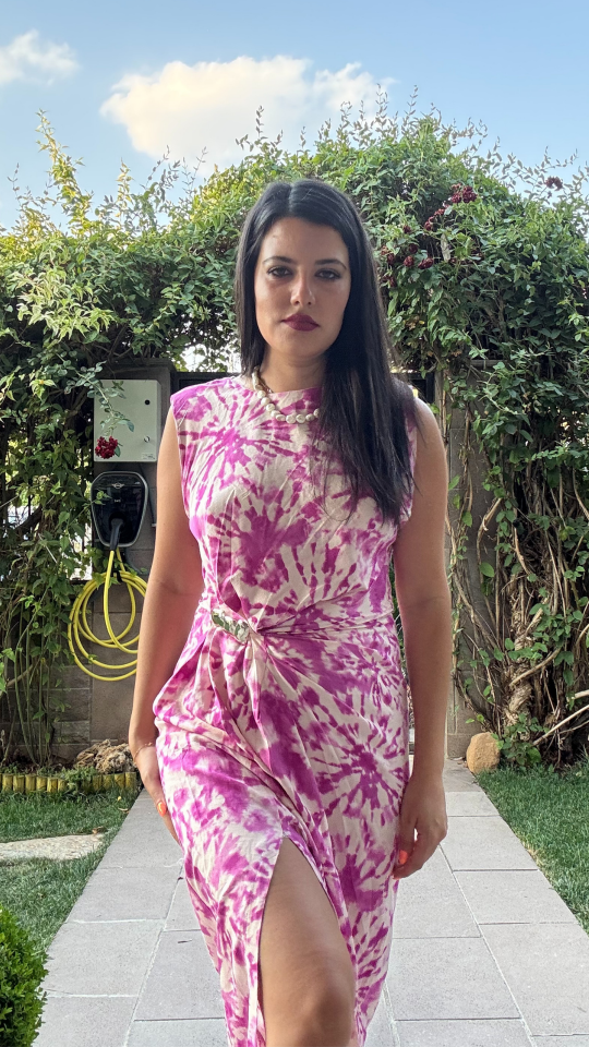 Batik Desenli Gold Tokalı Midi Elbise