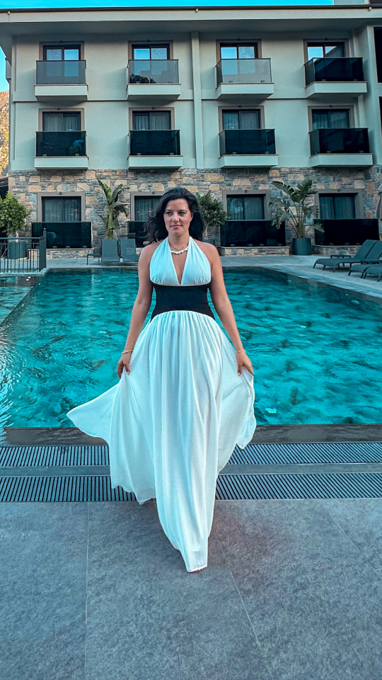 Boyundan Bağlamalı Korse Detaylı Şifon Elbise