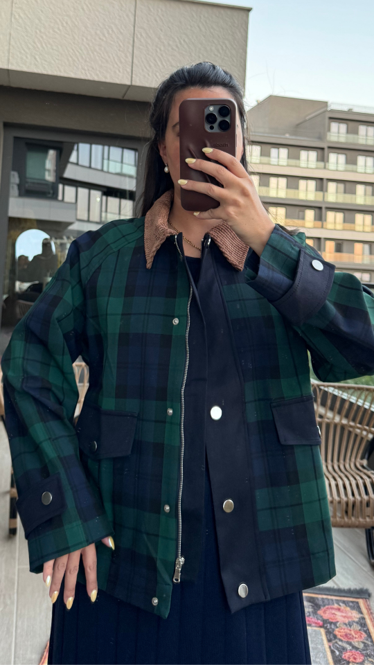 Kadife Yakalı Yeşil Ekoseli Ceket