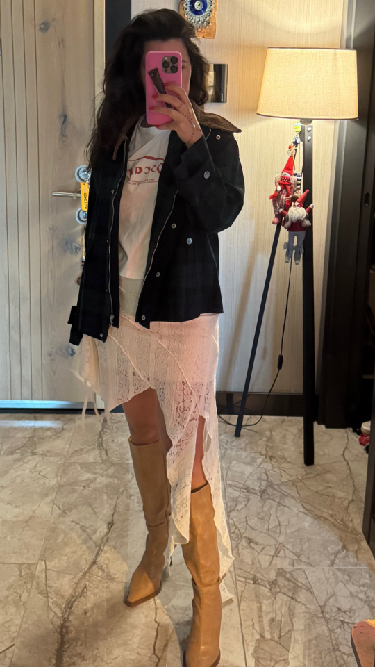 Dantelli Asimetrik Etek