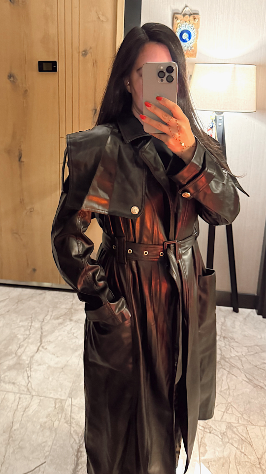 Deri Kuşaklı Vatkalı Omuzlu Trençkot