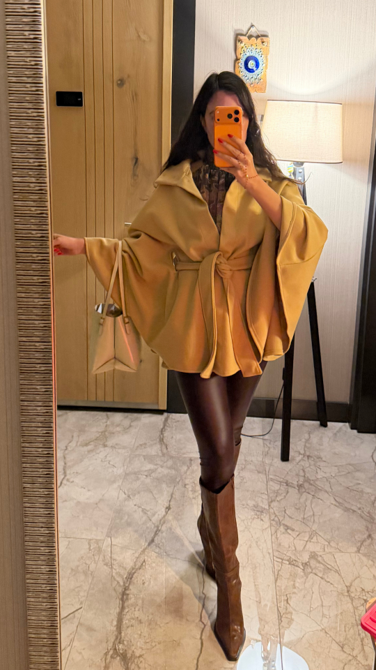 Kemer Detaylı Kaşe Panço Kahverengi