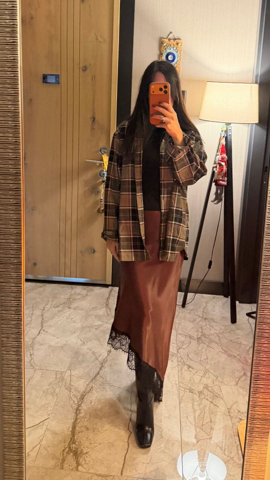 Dantel Detaylı Saten Etek Bordo