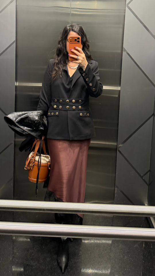 Gold Düğme Detaylı, Kemerli Blazer Ceket