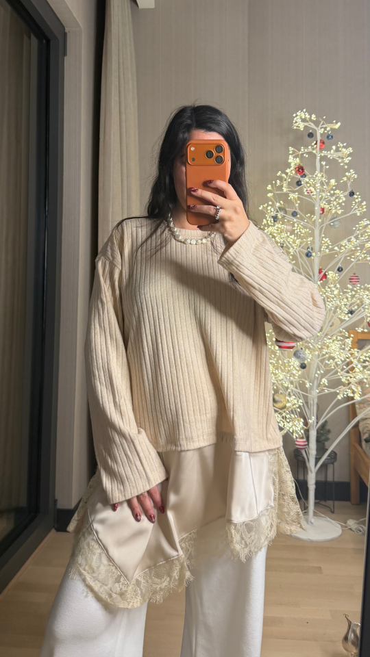 Dantel Saten Parçalı Triko Bluz Ekru