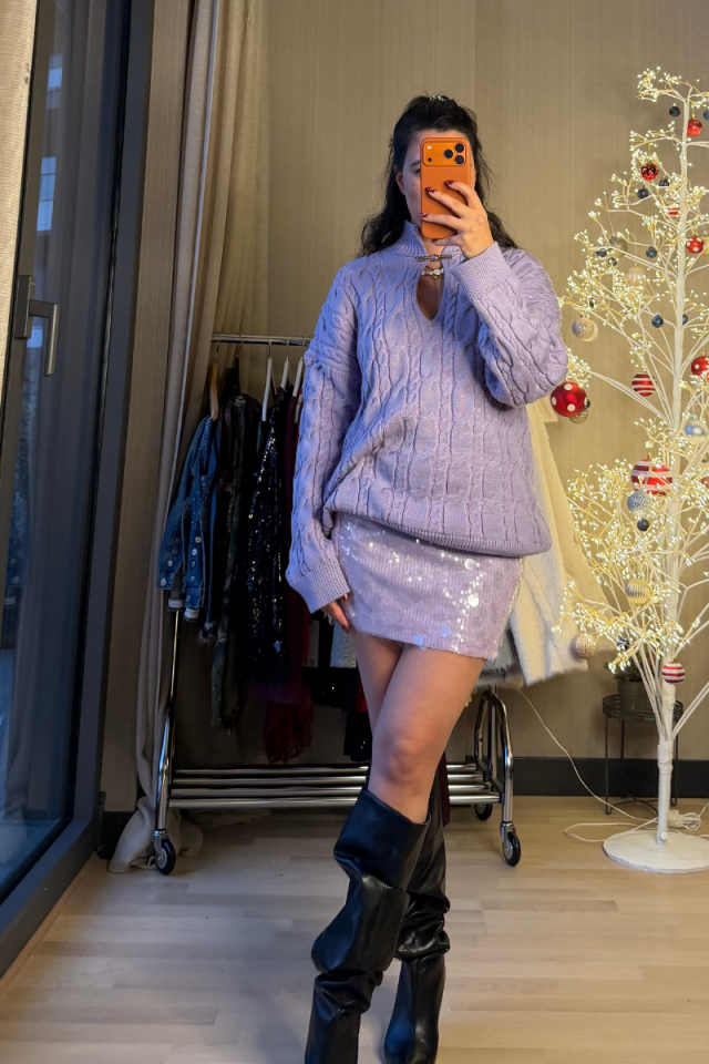 Yaka Aksesuarlı Lila Kazak